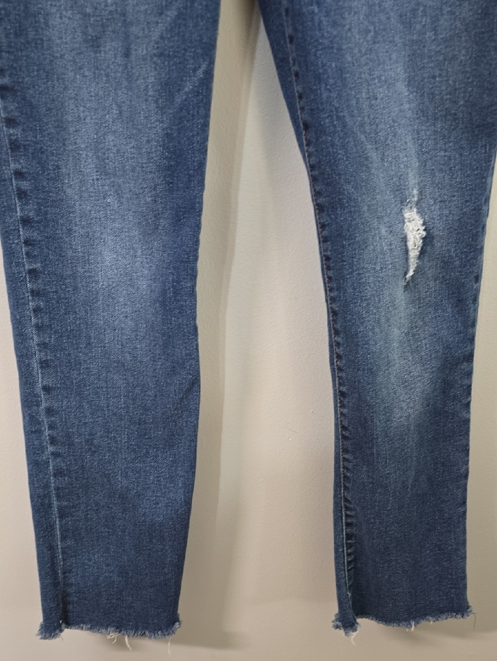 Democracy Jeans Women's Size 4 Blue Distressed Skinny Jeans Raw Cut Frayed Hem - Picture 6 of 16